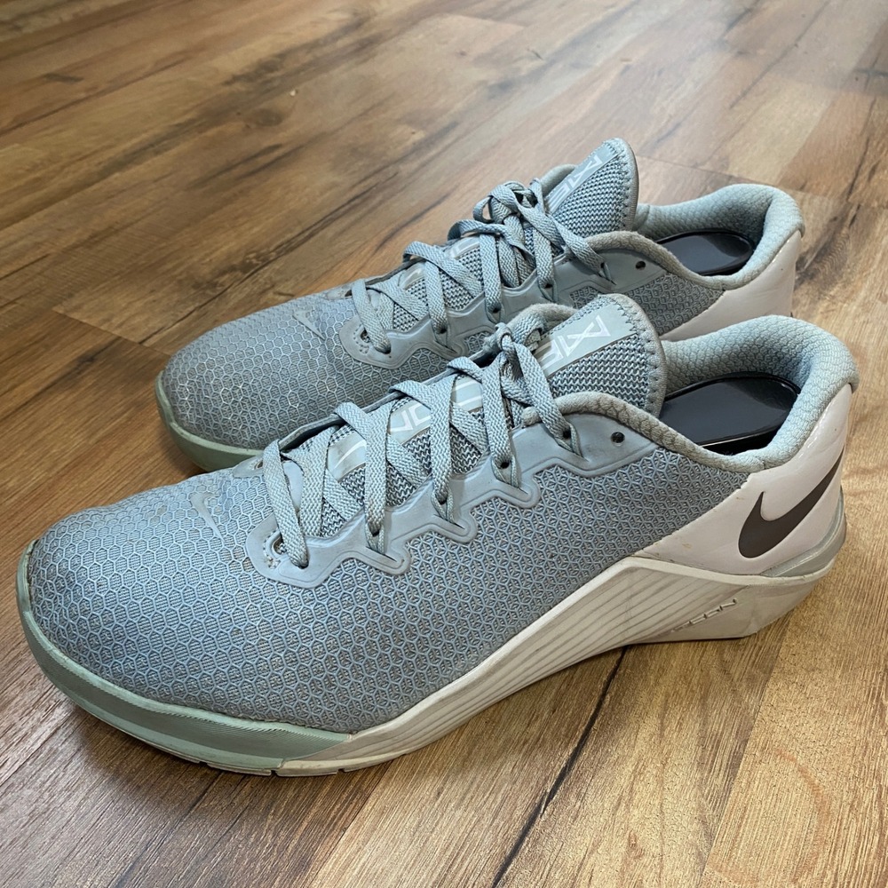 Nike Metcon 5‎ Women Training Shoes Atmosphere Grey AO2982-303 Size 11